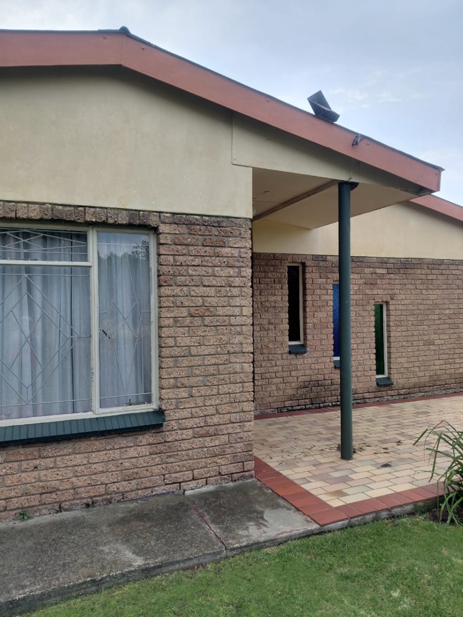 3 Bedroom Property for Sale in Oranjeville Free State